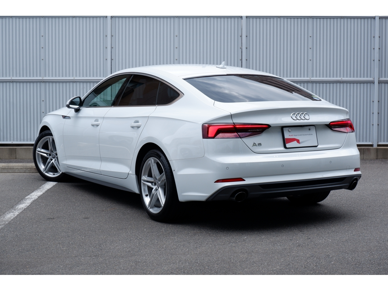 Import and buy AUDI A5 SPORTBACK 2019 from Japan to Nairobi, Kenya