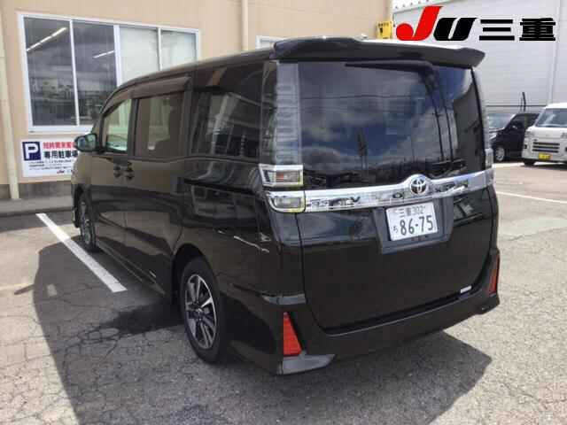 Import and buy TOYOTA VOXY 2017 from Japan to Nairobi, Kenya