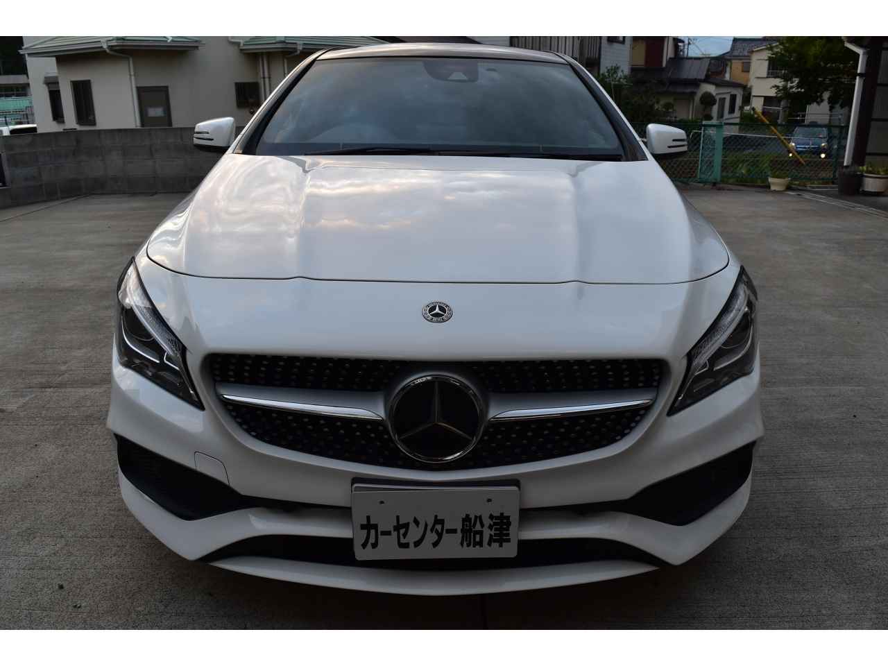 Import and buy MERCEDES BENZ CLA CLASS 2018 from Japan to Nairobi, Kenya