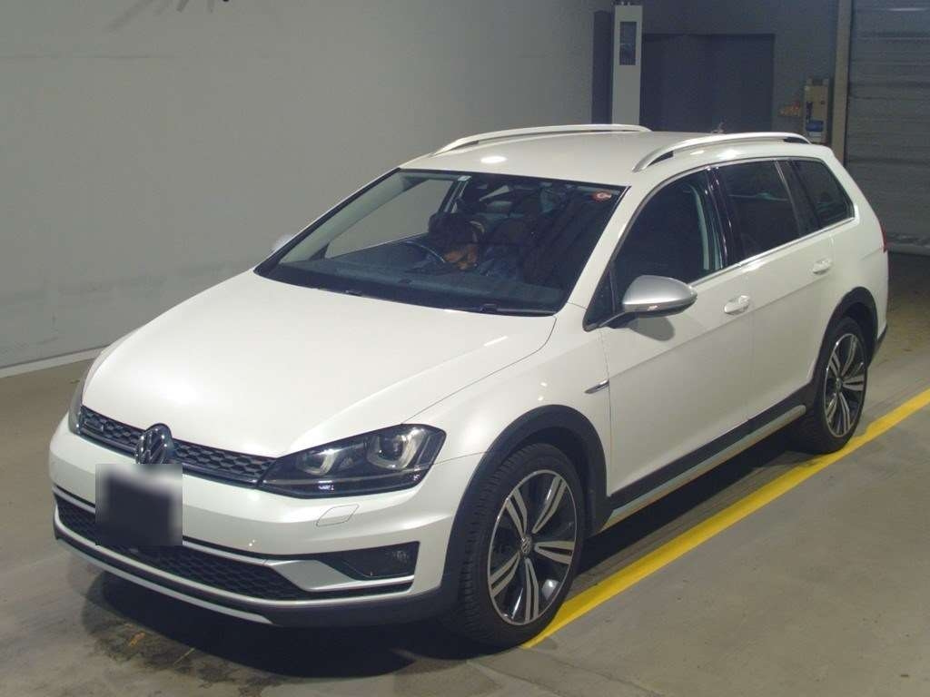 Import and buy VOLKSWAGEN GOLF ALLTRACK 2017 from Japan to Nairobi, Kenya