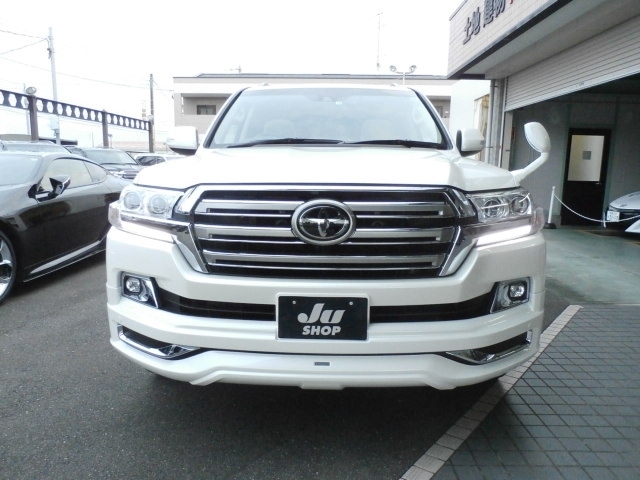 Import and buy TOYOTA LAND CRUISER 2018 from Japan to Nairobi, Kenya