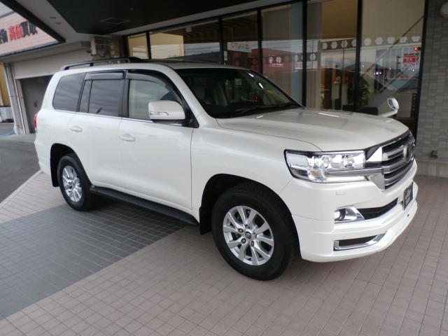 Import and buy TOYOTA LAND CRUISER 2017 from Japan to Nairobi, Kenya