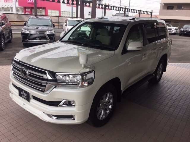 Import and buy TOYOTA LAND CRUISER 2017 from Japan to Nairobi, Kenya