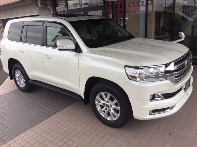 Import and buy TOYOTA LAND CRUISER 2017 from Japan to Nairobi, Kenya