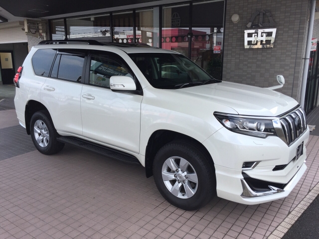 Import and buy TOYOTA LAND CRUISER PRADO 2017 from Japan to Nairobi, Kenya