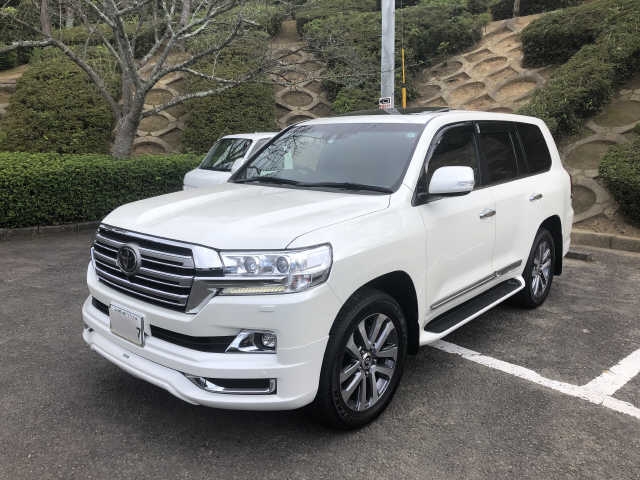 Import and buy TOYOTA LAND CRUISER 2019 from Japan to Nairobi, Kenya