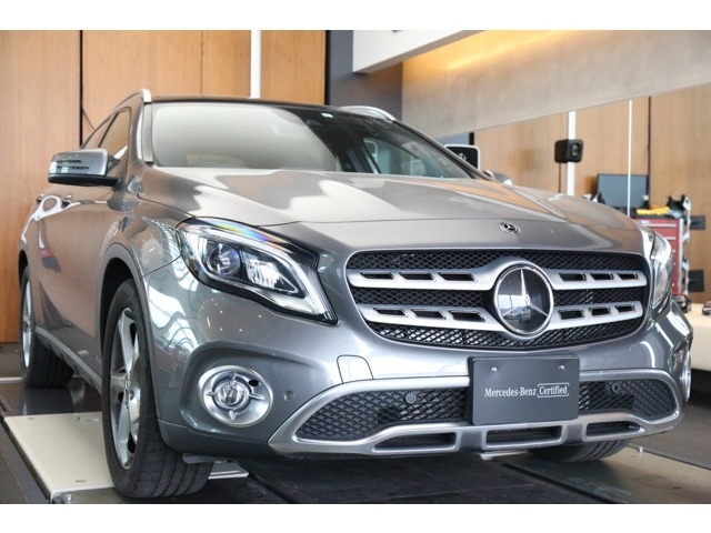 Import and buy MERCEDES BENZ GLA CLASS 2019 from Japan to Nairobi, Kenya
