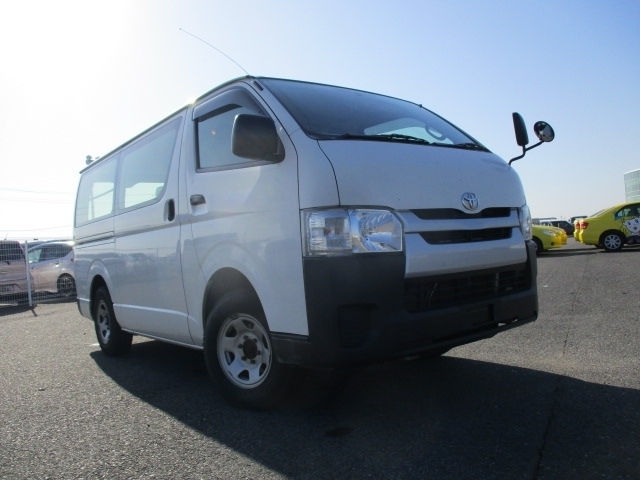 Import and buy TOYOTA HIACE VAN 2017 from Japan to Nairobi, Kenya