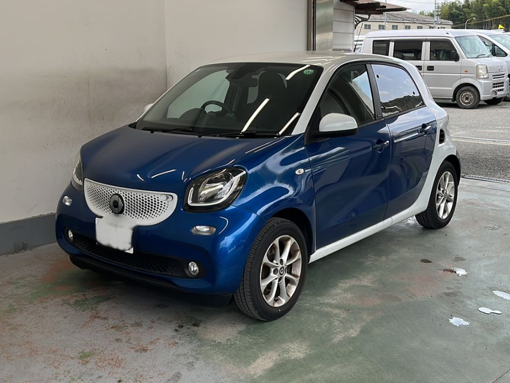 Import and buy SMART FOURFOUR 2017 from Japan to Nairobi, Kenya