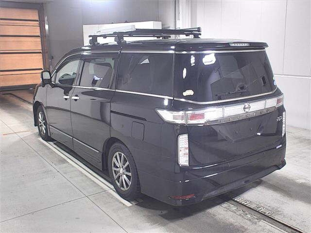 Import and buy NISSAN ELGRAND 2019 from Japan to Nairobi, Kenya