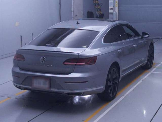 Import and buy VOLKSWAGEN ARTEON 2019 from Japan to Nairobi, Kenya