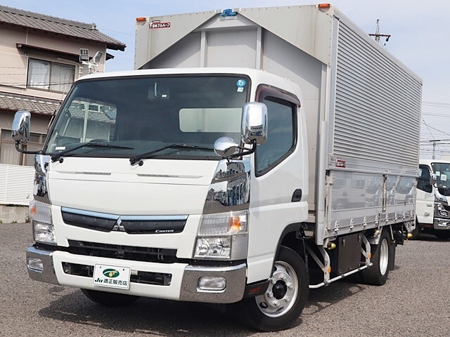 Import and buy MITSUBISHI CANTER 2017 from Japan to Nairobi, Kenya