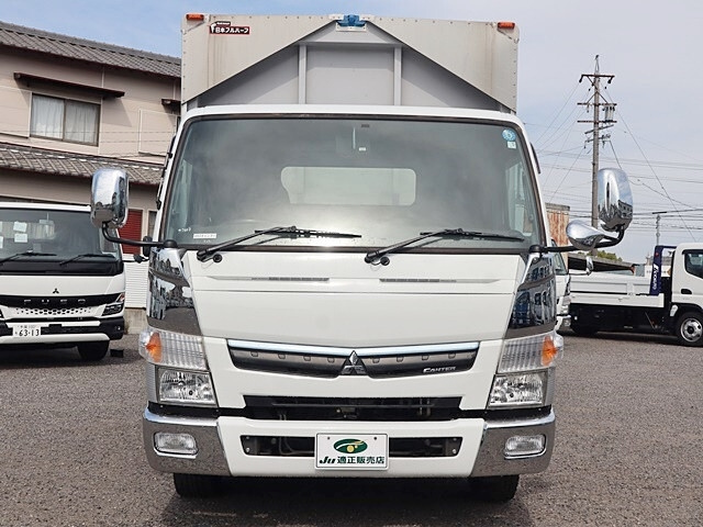 Import and buy MITSUBISHI CANTER 2017 from Japan to Nairobi, Kenya