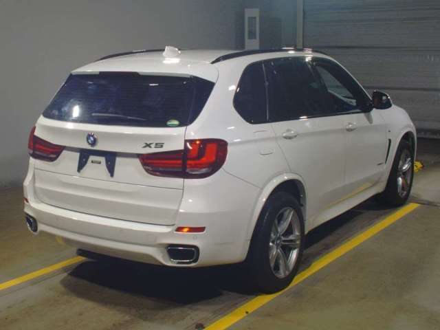 Import and buy BMW X5 SERIES 2018 from Japan to Nairobi, Kenya