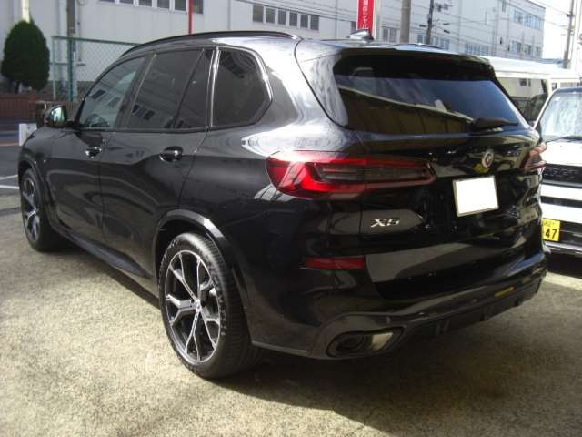 Import and buy BMW X5 SERIES 2023 from Japan to Nairobi, Kenya