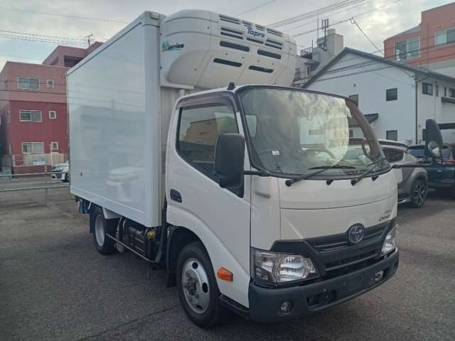 Import and buy TOYOTA DYNA 2017 from Japan to Nairobi, Kenya