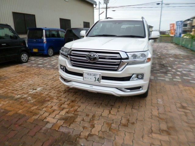 Import and buy TOYOTA LAND CRUISER 2018 from Japan to Nairobi, Kenya