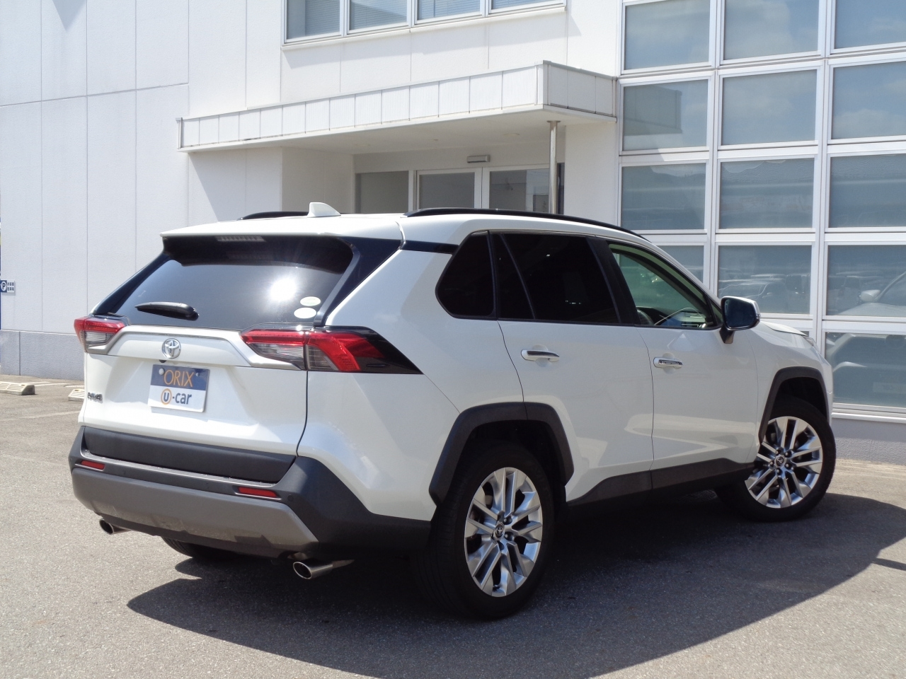 Import and buy TOYOTA RAV4 2019 from Japan to Nairobi, Kenya