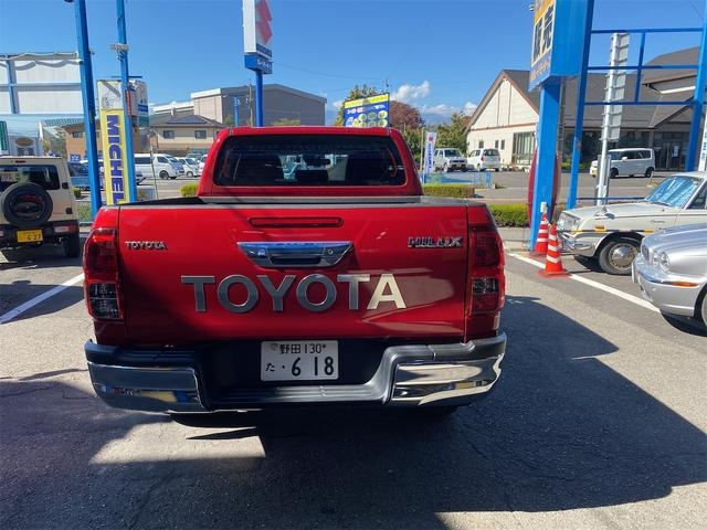 Import and buy TOYOTA HILUX 2019 from Japan to Nairobi, Kenya