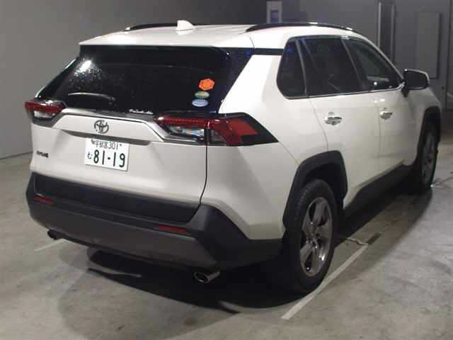 Import and buy TOYOTA RAV4 2019 from Japan to Nairobi, Kenya