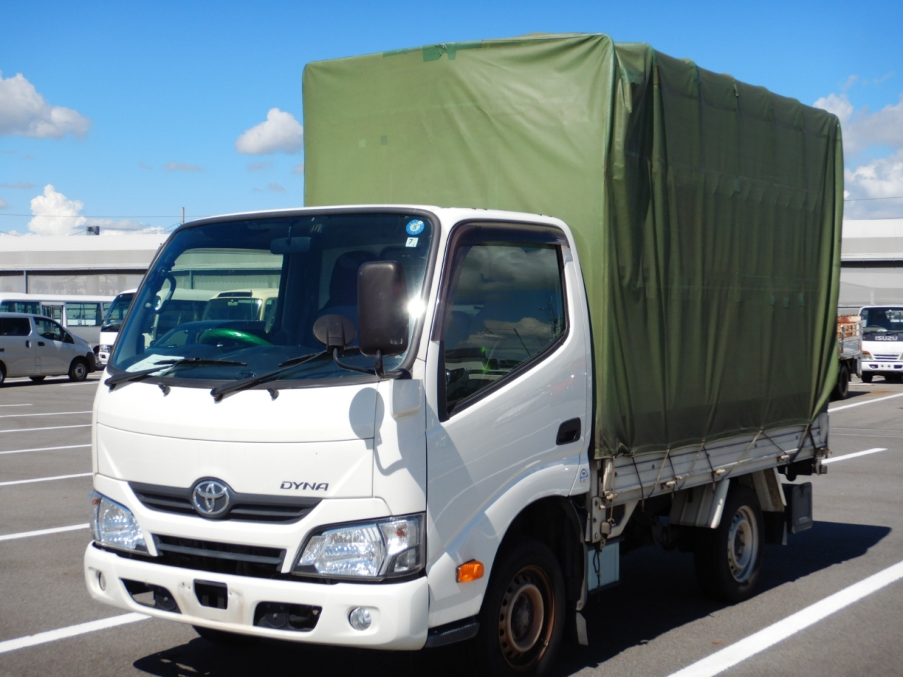 Import and buy TOYOTA DYNA 2017 from Japan to Nairobi, Kenya