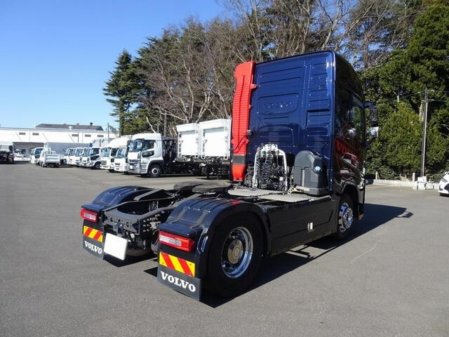 Import and buy VOLVO FH 2020 from Japan to Nairobi, Kenya