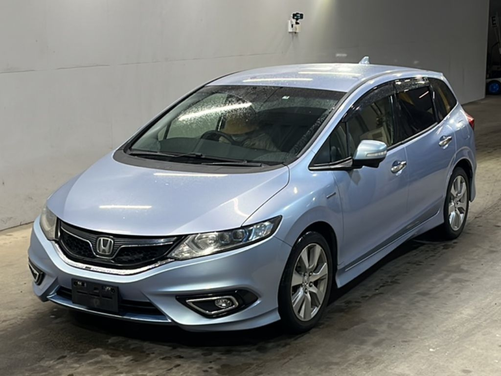 Import and buy HONDA JADE 2017 from Japan to Nairobi, Kenya