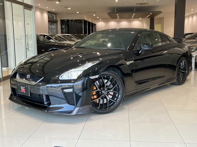 Import and buy NISSAN GT-R 2018 from Japan to Nairobi, Kenya