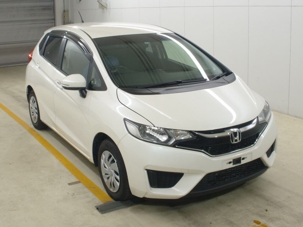 Import and buy HONDA FIT 2017 from Japan to Nairobi, Kenya