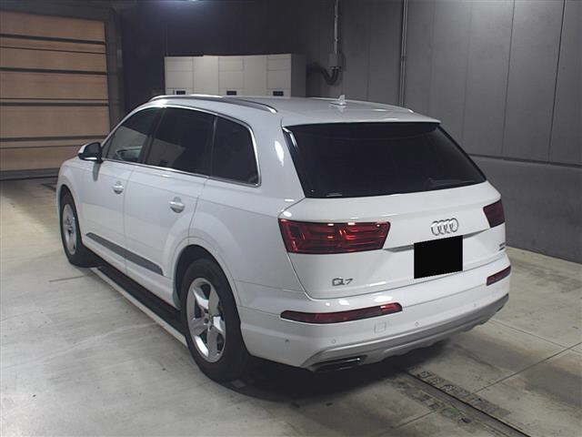 Import and buy AUDI Q7 2018 from Japan to Nairobi, Kenya