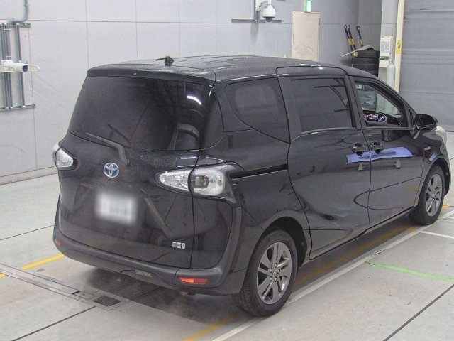 Import and buy TOYOTA SIENTA 2018 from Japan to Nairobi, Kenya