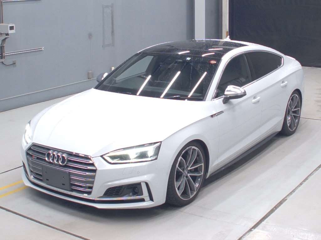 Import and buy AUDI S5 SPORTBACK 2019 from Japan to Nairobi, Kenya