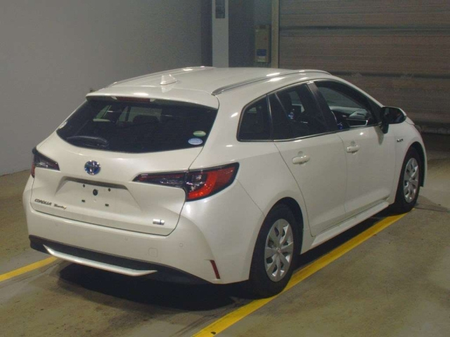 Import and buy TOYOTA COROLLA TOURING 2020 from Japan to Nairobi, Kenya