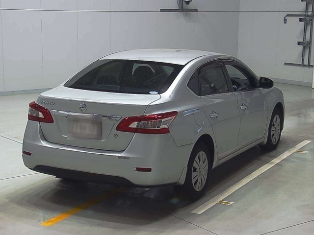 Import and buy NISSAN SYLPHY 2018 from Japan to Nairobi, Kenya