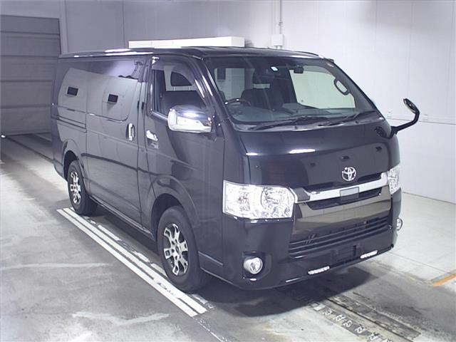 Import and buy TOYOTA HIACE 2018 from Japan to Nairobi, Kenya