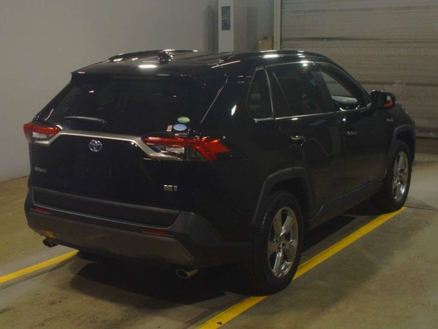 Import and buy TOYOTA RAV4 2019 from Japan to Nairobi, Kenya