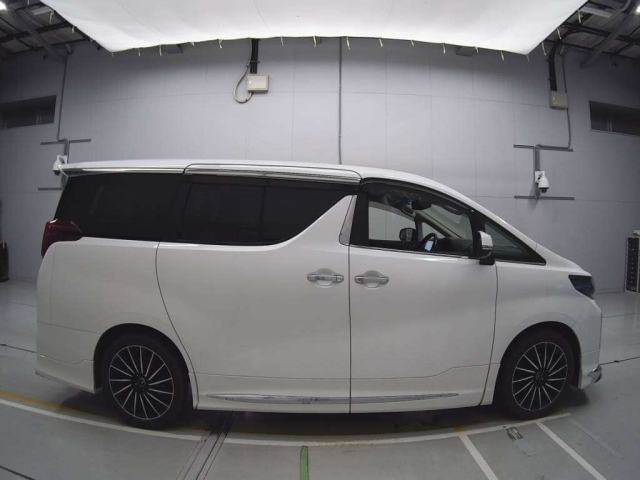 Import and buy TOYOTA ALPHARD 2019 from Japan to Nairobi, Kenya