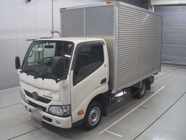 Import and buy TOYOTA TOYOACE 2017 from Japan to Nairobi, Kenya