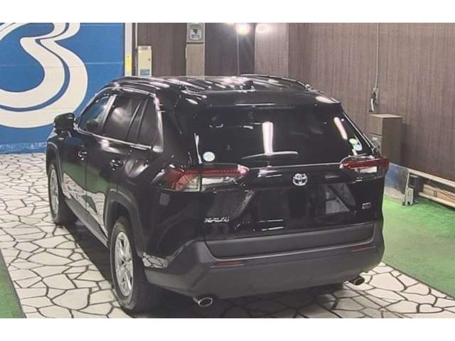 Import and buy TOYOTA RAV4 2020 from Japan to Nairobi, Kenya