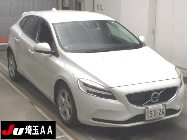 Import and buy VOLVO V40 2017 from Japan to Nairobi, Kenya