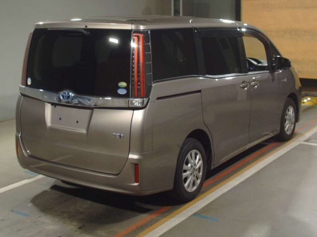 Import and buy TOYOTA NOAH 2019 from Japan to Nairobi, Kenya