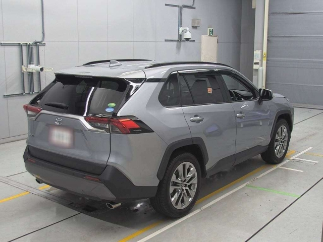 Import and buy TOYOTA RAV4 2019 from Japan to Nairobi, Kenya