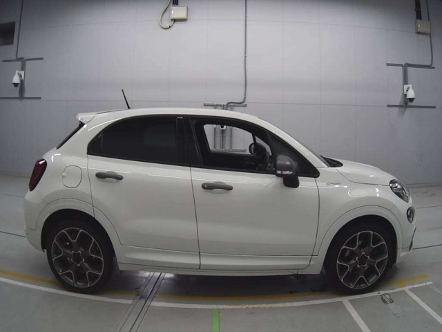 Import and buy FIAT 500X 2020 from Japan to Nairobi, Kenya