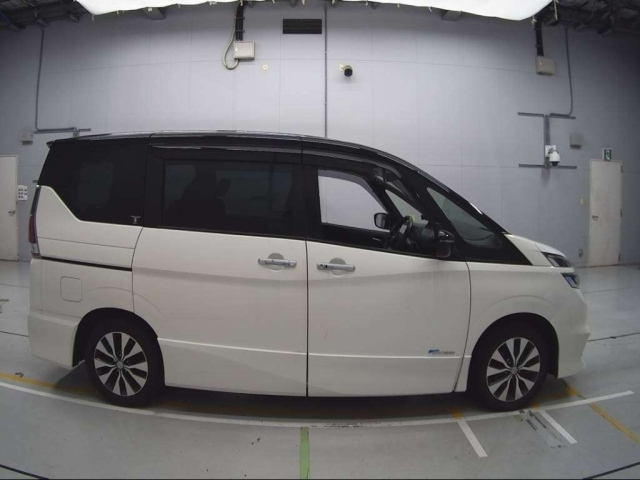 Import and buy NISSAN SERENA 2017 from Japan to Nairobi, Kenya