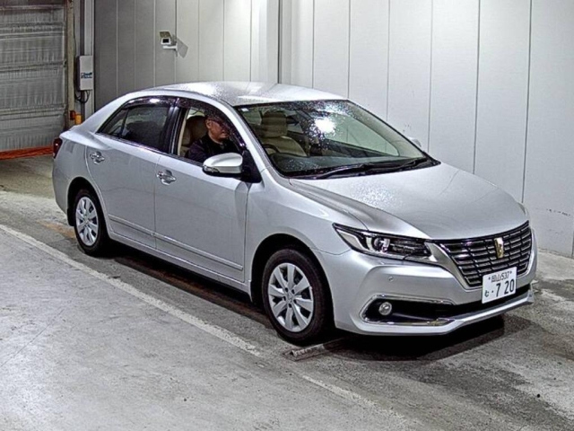 Import and buy TOYOTA PREMIO 2018 from Japan to Nairobi, Kenya