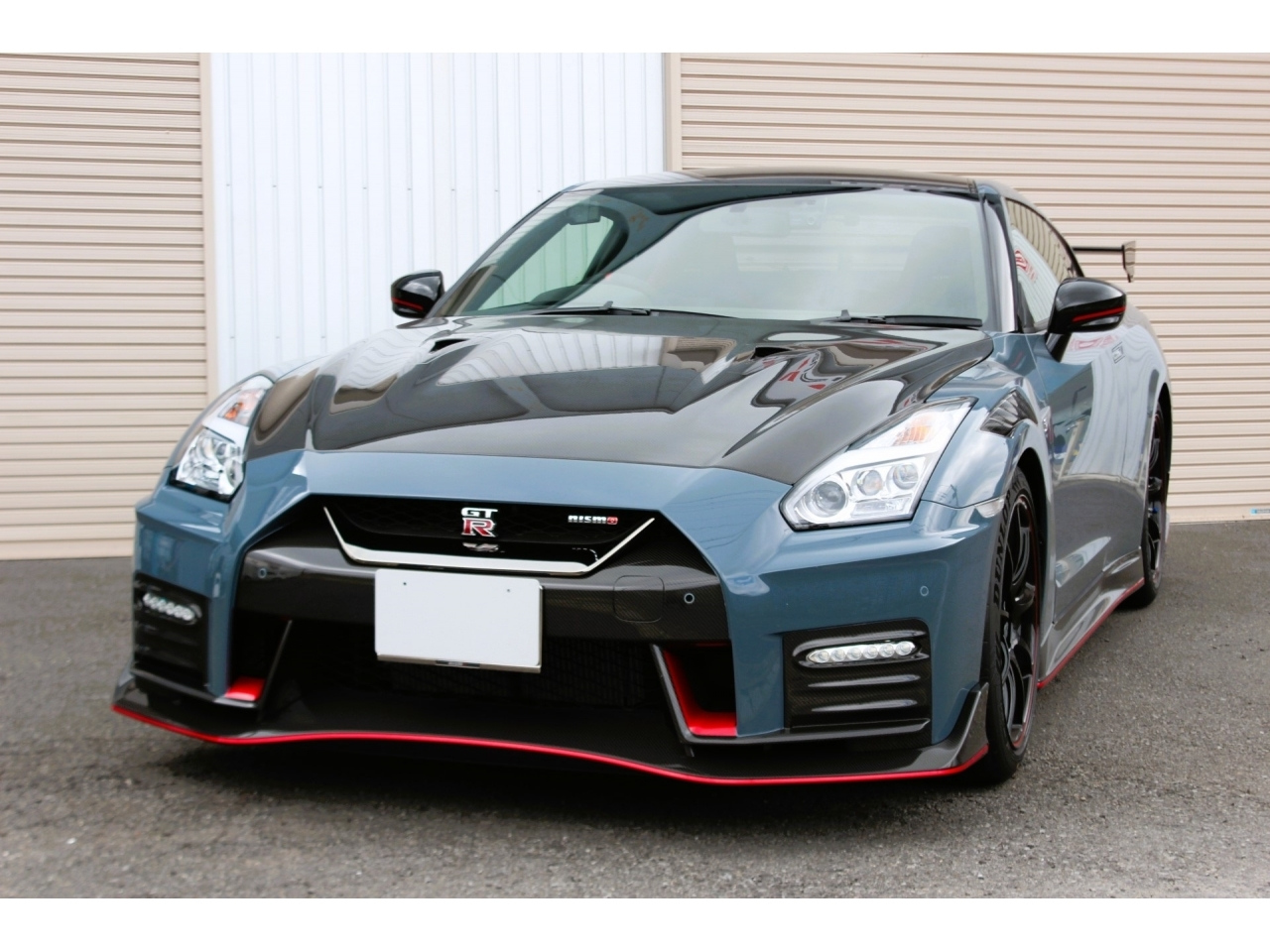 Import and buy NISSAN GT-R 2021 from Japan to Nairobi, Kenya