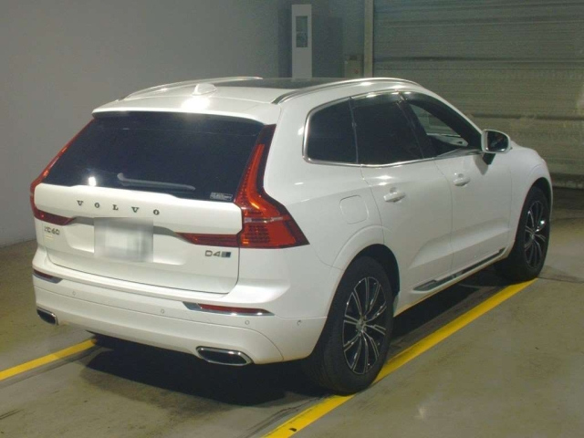 Import and buy VOLVO XC60 2018 from Japan to Nairobi, Kenya