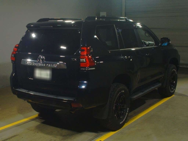 Import and buy TOYOTA LAND CRUISER PRADO 2019 from Japan to Nairobi, Kenya