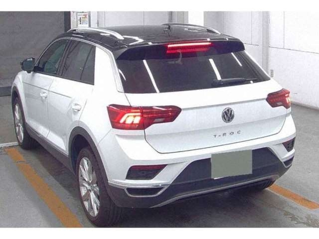 Import and buy VOLKSWAGEN T-ROC 2020 from Japan to Nairobi, Kenya