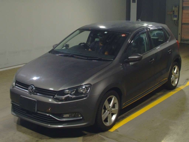 Import and buy VOLKSWAGEN POLO 2017 from Japan to Nairobi, Kenya